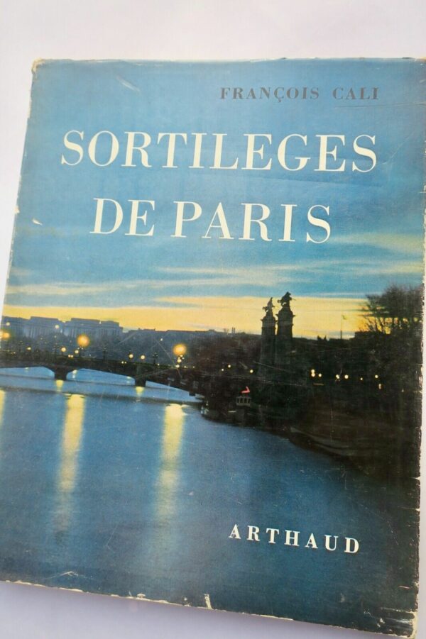 Paris SORTILÈGES DE PARIS 1952