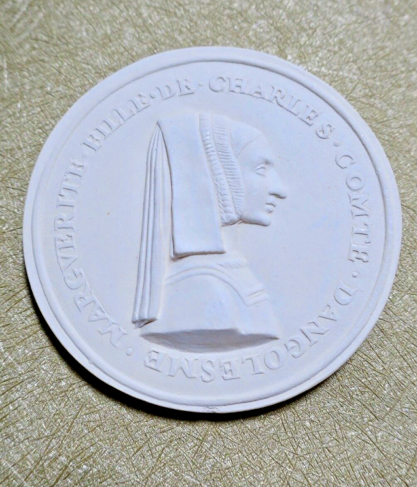 médaille en plâtre Margueritte fille de Charles Comte Dangolesme 66 mm.