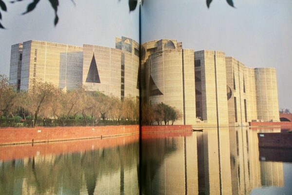 Louis I. KAHN monde de l'architecture – Image 9