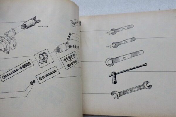 Renault Motoculture Catalogue pièces rechanges détachées  R 7055 P.R. 725 – Image 8