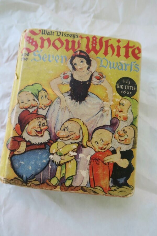 Disney STORY OF WALT DISNEY'S SNOW WHITE AND THE SEVEN DWARFS A BIG LITTLE BOOK