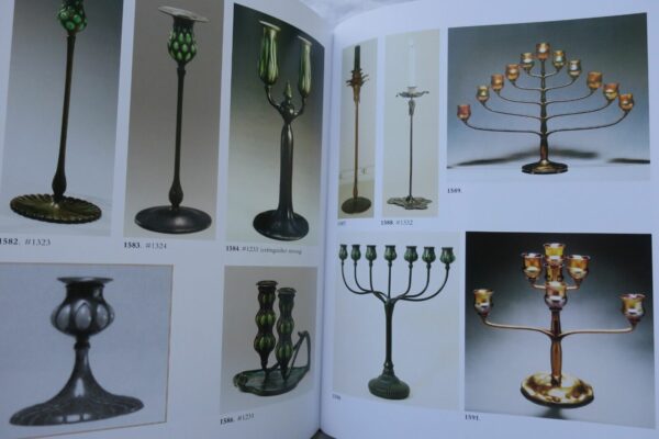 Tiffany Lamps and Metalware : an Illustrated Reference to over 2000 models – Image 4