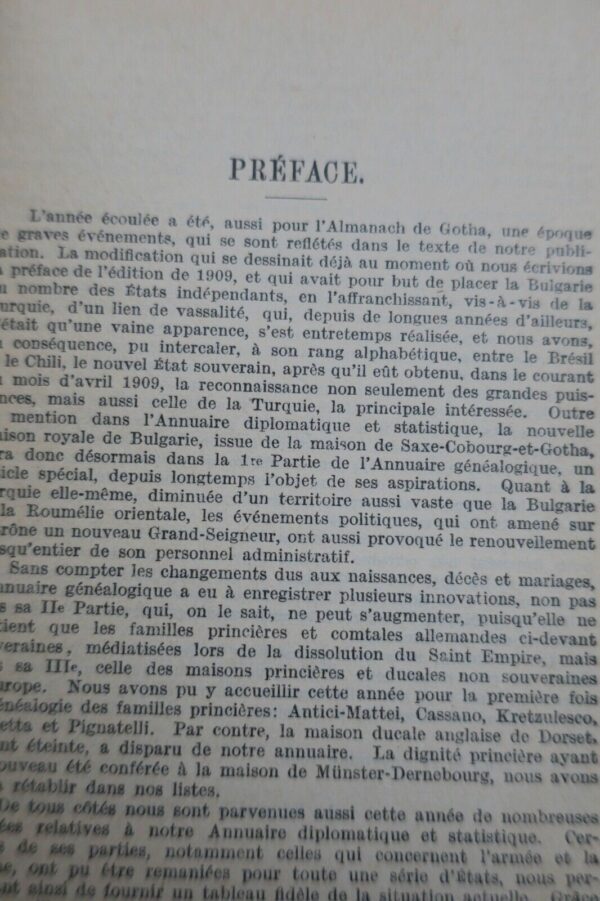 Almanach de Gotha . Annuaire Généalogique , Diplomatique et Statistique 1910 – Image 10