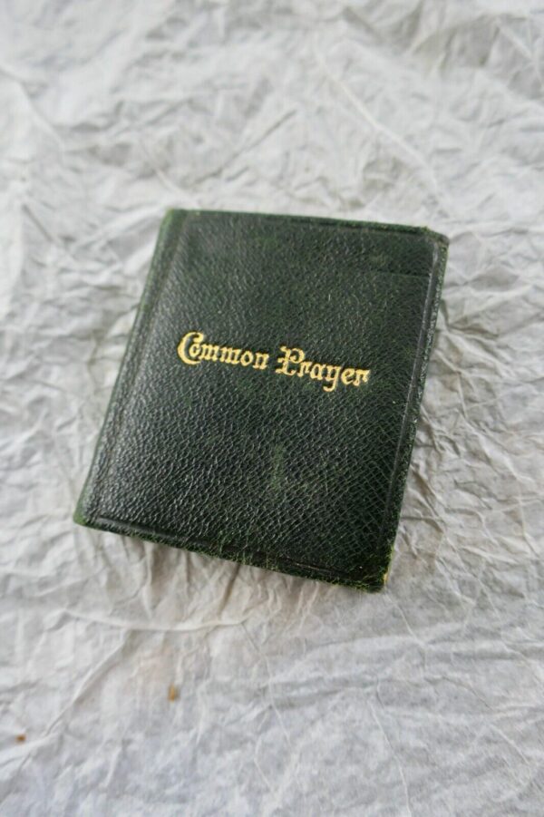 Common prayer  50 x 52 mm. MINI